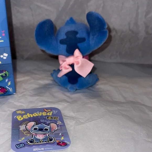Disney “Hello Stitch” Figure CONFIRMED Behaved! - Picture 3 of 11